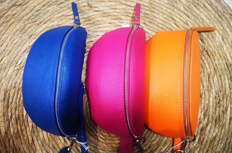 sacs banane en trois couleurs différentes avec fermeture éclair